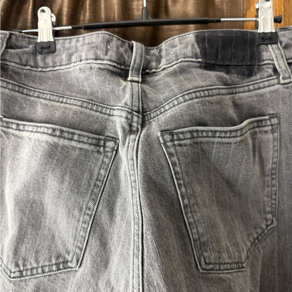 Abercrombie & Fitch Women's Straight Leg Gray Jeans 27/ 4L - Picture 4 of 6